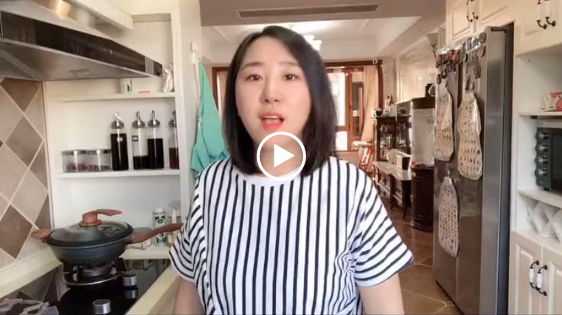 我太理解宝妈们想一边赚钱一遍带娃的心情了。但咱千万别盲目，不踩坑不被割韭菜也是赚了！